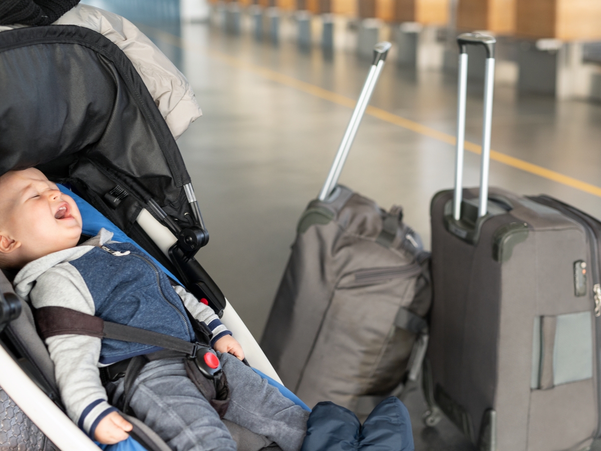 15 Tried and tested tips for flying with toddlers